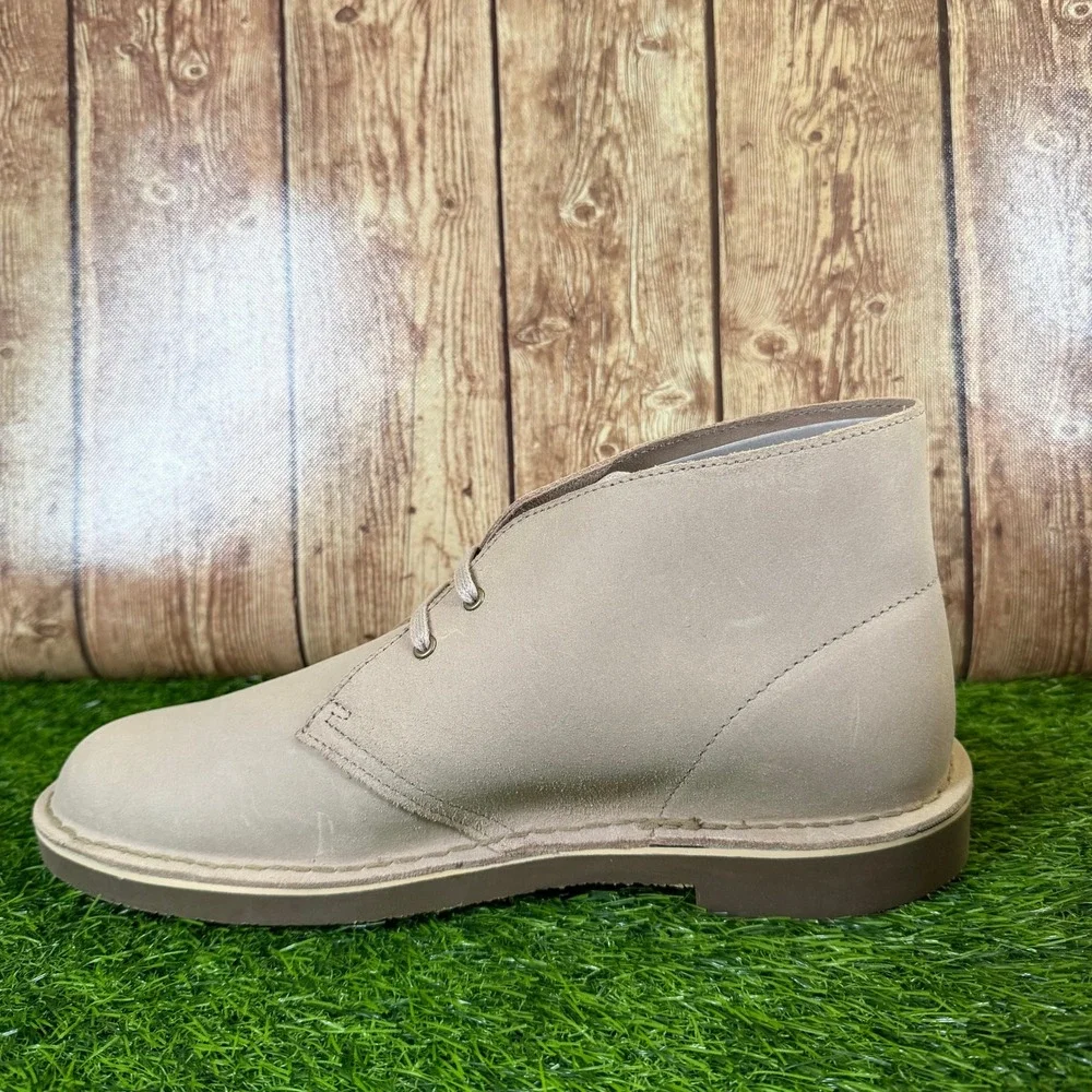 Clarks Shepton Desert Boot Mens Size 11 M Taupe Distressed Suede Chukka
